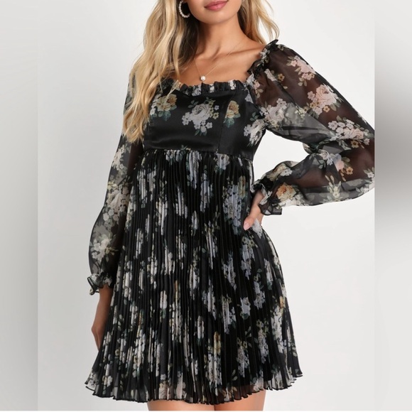 Lulus Dresses & Skirts - Lulu's Black Floral Long Sleeve Dress